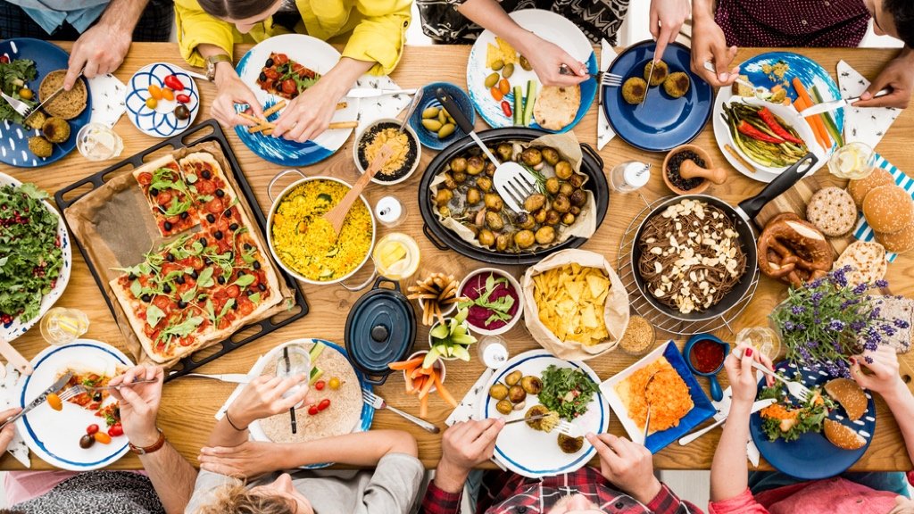 Vegan tariflerle bitki bazlı yemek kitabı Antrenmanları destekleyen ve iyileşmeyi destekleyen yüksek proteinli, besin açısından zengin tarifler