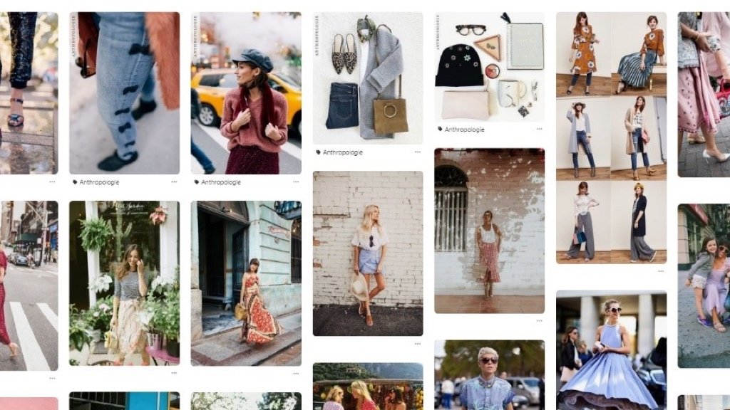 Organik ve Ücretli Stratejilerle Moda Markanızı Pazarlama Moda girişimcisi bir pazarlama kampanyası planlıyor, dizüstü bilgisayarda ve telefonda